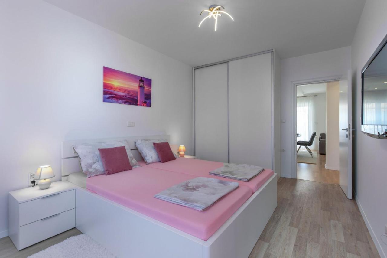 Apartmani Nicol Crikvenica Exterior foto